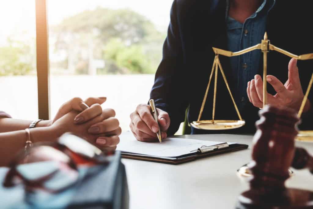 Court Applications vs. Mediation: A Less Stressful Path with EH Mediation Gainsborough